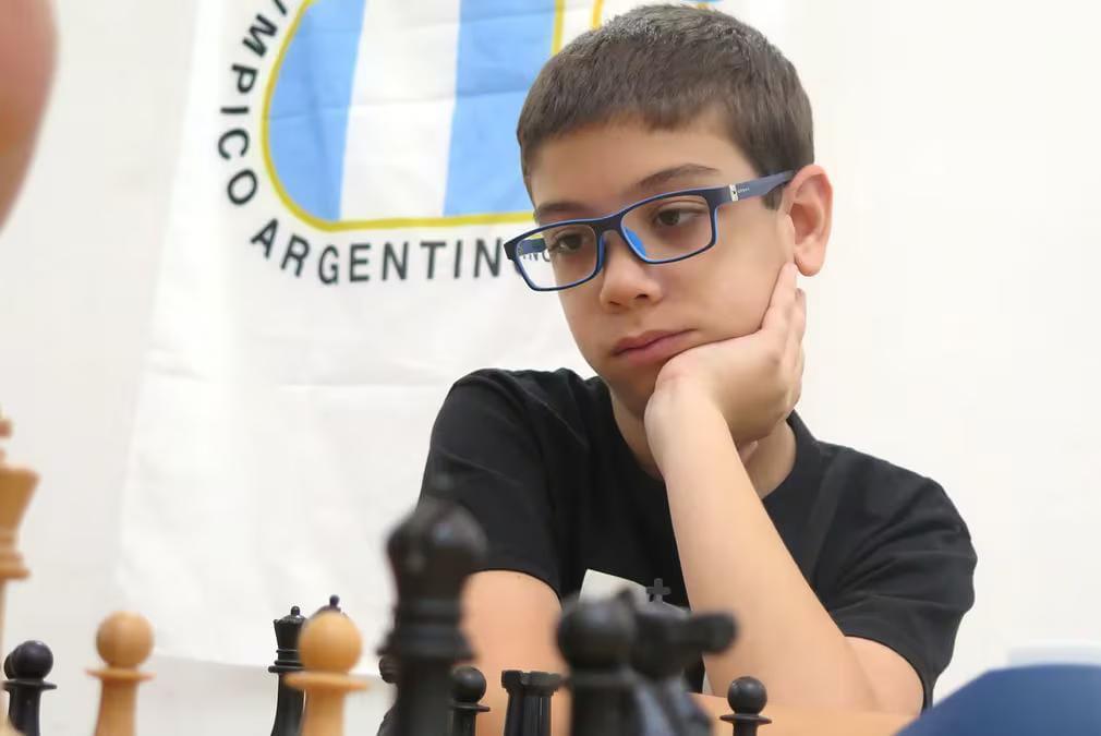 10岁时，Faustino Oro成为历史上最年轻的国际大师